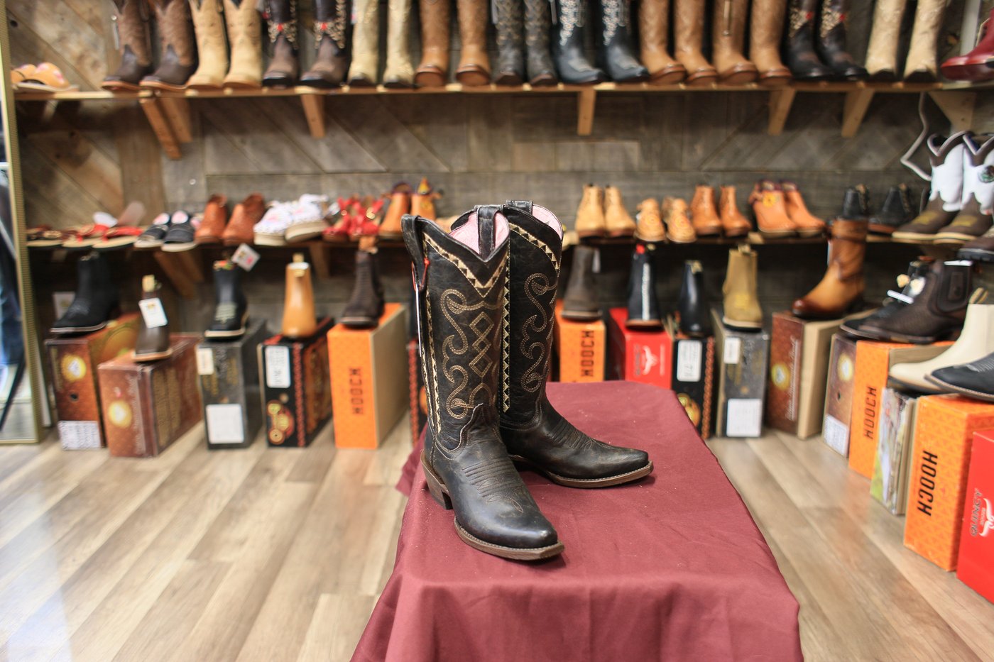 Bota negra 11